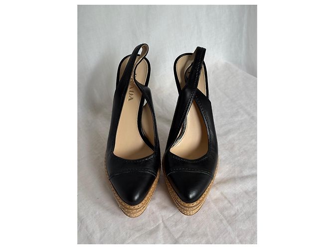 Prada Black Leather S/S 2009 Runway Heels Pointed Toe Platform Slingback - view 4