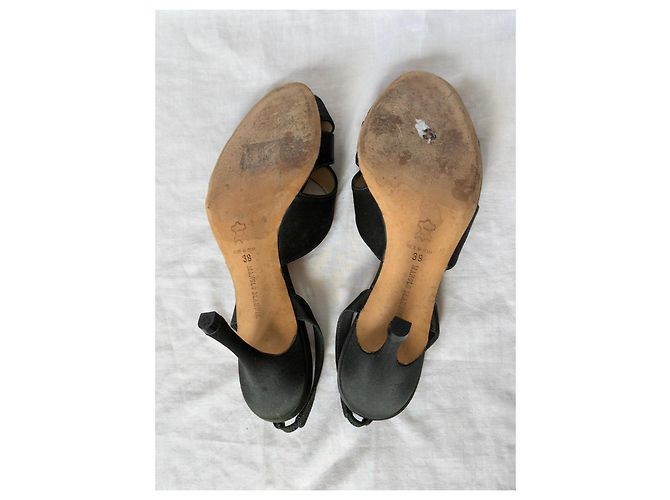 Décolleté Slingback in raso nero Manolo Blahnik - vista 11