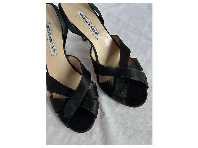 Décolleté Slingback in raso nero Manolo Blahnik - vista 7
