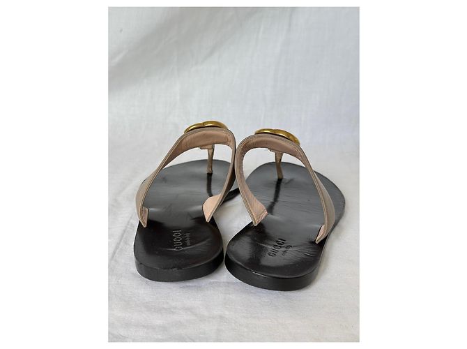 Sandali thong Gucci Double GG Marmont Beige Nero D'oro - vista 6
