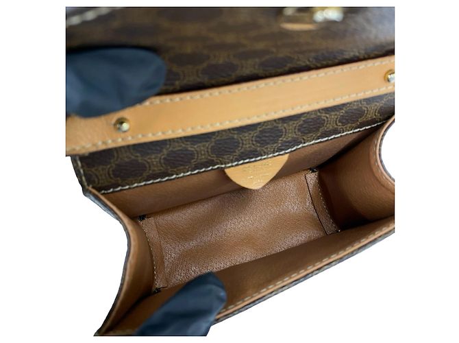 Céline CELINE Mini Schultertasche aus Leder Vintage Macadam Blazon Pattern Braun - Ansicht 9