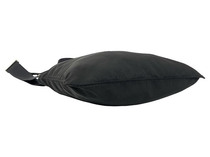 Sac à épaule en nylon Prada avec plaque logo triangle Noir - vue 7