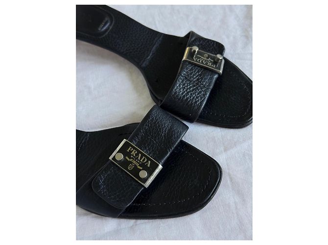 Sandali slide Prada in pelle nera con dettaglio fibbia Nero - vista 5
