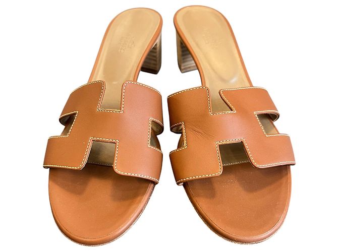 Hermès Sandalias de tacón Hermes de piel marrón - vista 2