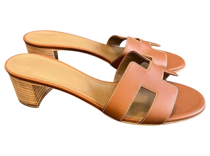 Hermès Sandalias de tacón Hermes de piel marrón - vista 3