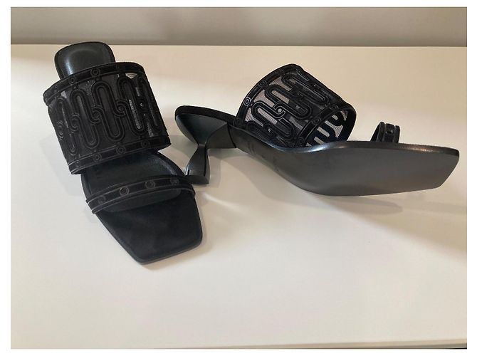 Eleganter Hermès Joia 55 Sandale Schwarz - Ansicht 4