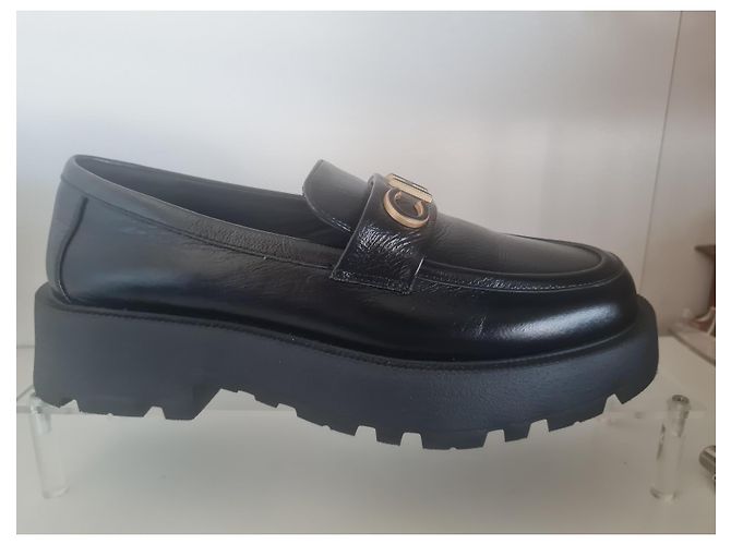 Chanel Loafer aus schwarzem Lackleder mit Profilsohle - Ansicht 14