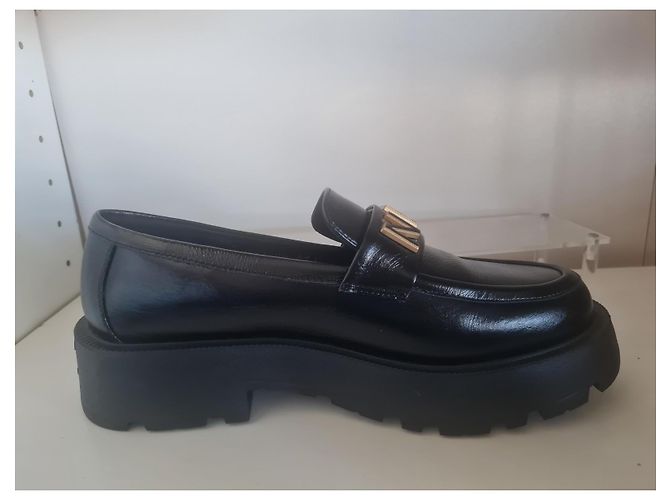 Chanel Loafer aus schwarzem Lackleder mit Profilsohle - Ansicht 8