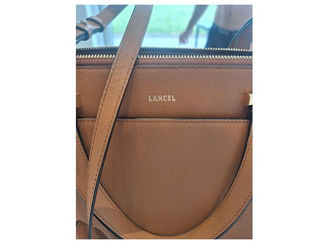 Lancel Lison Bolso Grande de Piel Camello - vista 11