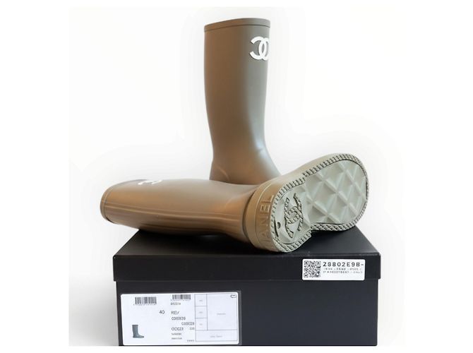 Chanel CC Rubber Rain Boots Beige - view 10