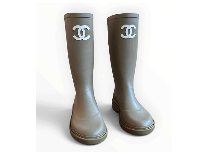 Chanel CC Rubber Rain Boots Beige - view 17