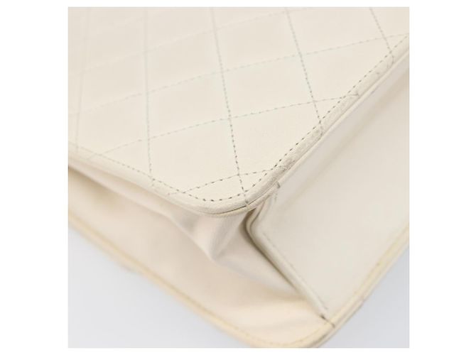 CHANEL Matelasse Chain Shoulder Bag Lamb Skin White Gold CC - vista 13
