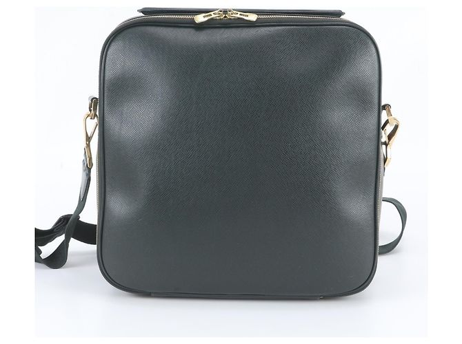 Borsa a tracolla Louis Vuitton Taiga Tura in pelle - vista 3