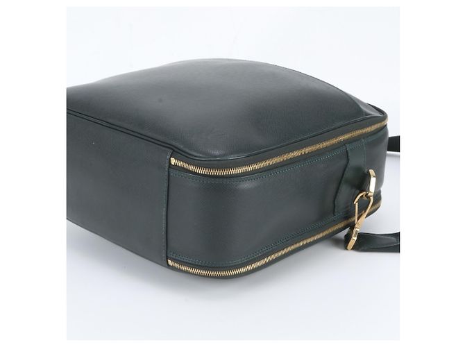 Borsa a tracolla Louis Vuitton Taiga Tura in pelle - vista 4