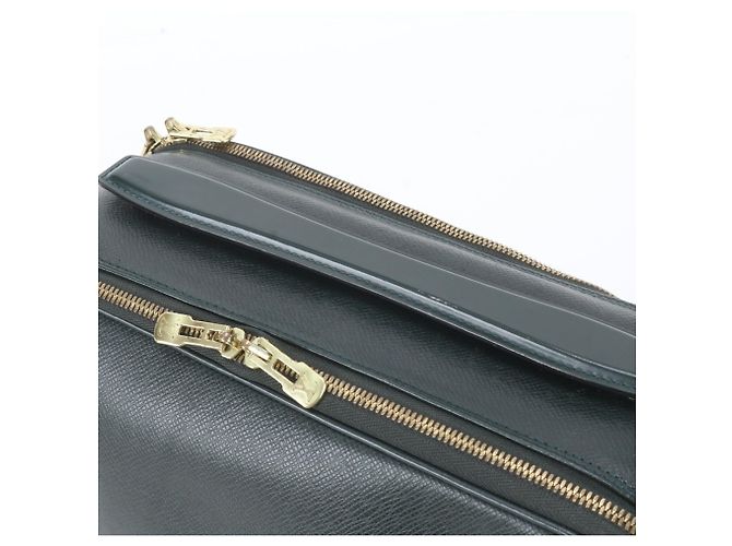 Borsa a tracolla Louis Vuitton Taiga Tura in pelle - vista 8
