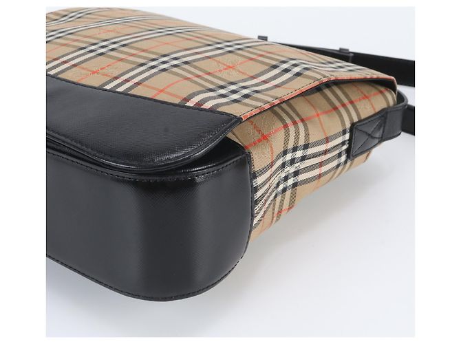Bolsa de Ombro Burberry Nova Check em Lona e Couro Preto Bege - vista 4