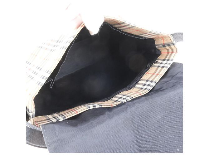 Bolsa de Ombro Burberry Nova Check em Lona e Couro Preto Bege - vista 7