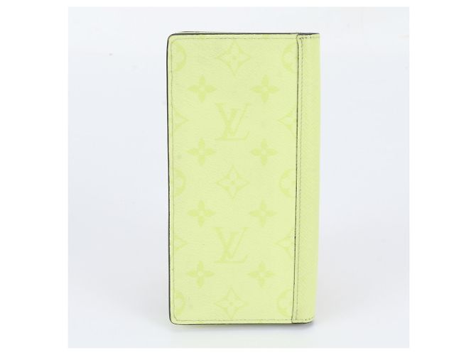 Louis Vuitton RFID-Protected Taigarama Portefeuille Brazza Long Wallet - vista 2