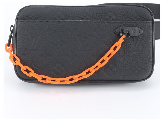Pochette Volga Louis Vuitton en cuir Taurillon Monogram Noir - vue 2