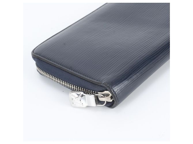 Portafoglio lungo Louis Vuitton Epi Zippy Organizer NM Blu navy - vista 5