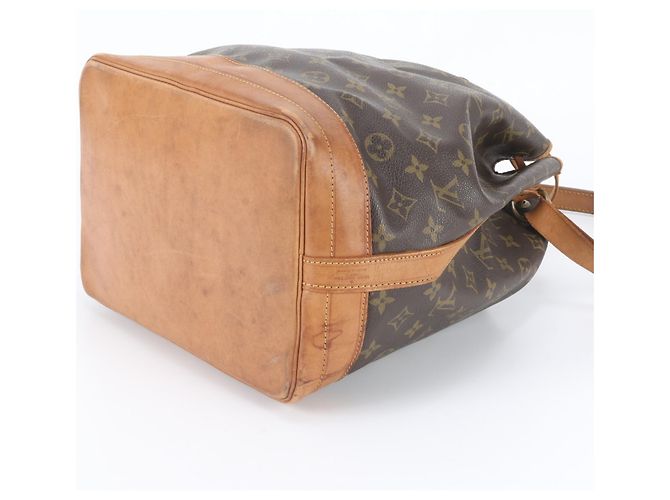 Borsa a tracolla in pelle Louis Vuitton Monogram Noe M42224 Marrone - vista 4