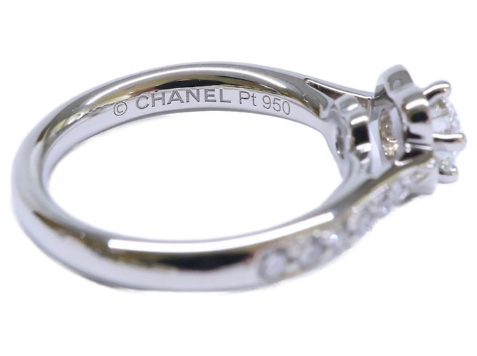 Anillo Half Eternity Camelia Chanel Platinum 950 - vista 6