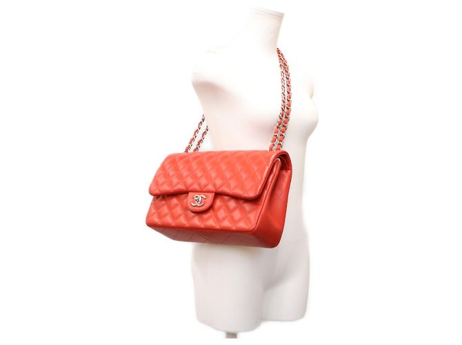 Chanel Double Flap Schultertasche aus rotem Lammleder - Ansicht 16