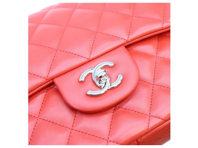 Chanel Double Flap Schultertasche aus rotem Lammleder - Ansicht 7