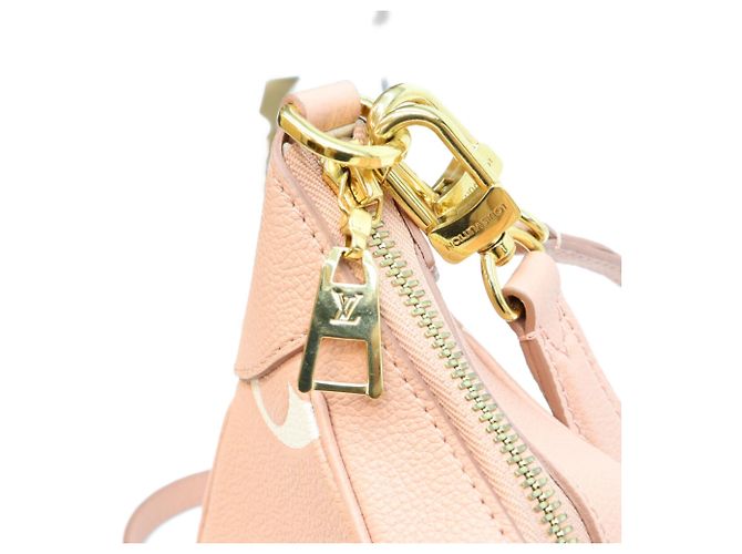 Borsa a tracolla Louis Vuitton Bicolor Empreinte Rose Trianon Bagatelle NM Rosa - vista 8