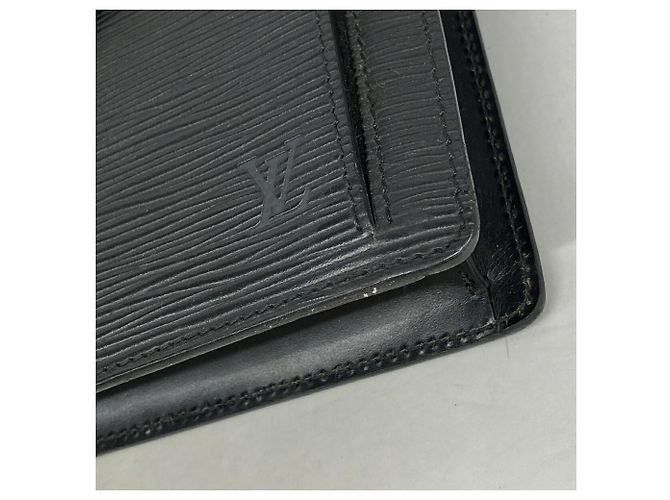 Pochette Louis Vuitton en cuir Epi Noir - vue 6