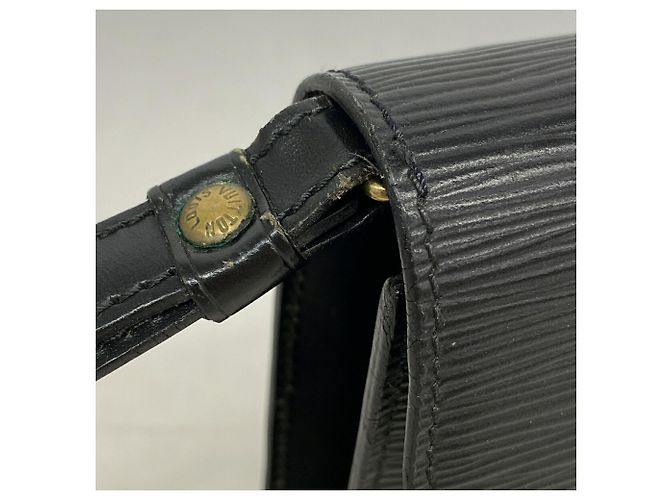 Pochette Louis Vuitton en cuir Epi Noir - vue 7