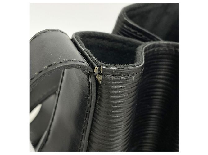 Louis Vuitton Epi Sac Depaule PM Shoulder Bag Nero - vista 6