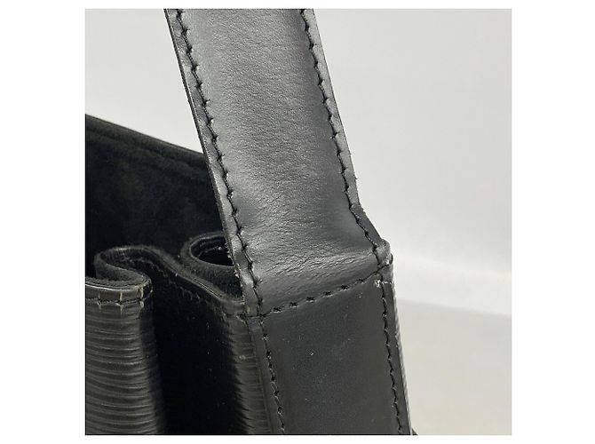 Louis Vuitton Epi Sac Depaule PM Shoulder Bag Nero - vista 9