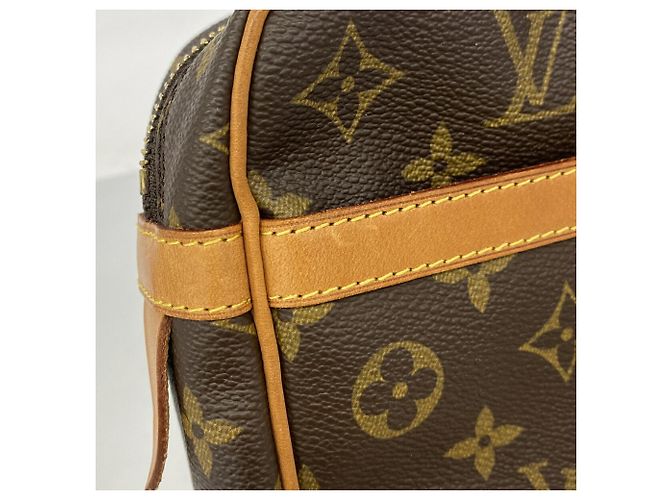 Bolsa de mão Louis Vuitton Monogram Compiegne 28 Marrom - vista 7