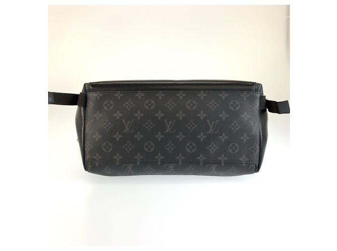 Bolso Messenger Louis Vuitton Monogram Eclipse Negro - vista 10