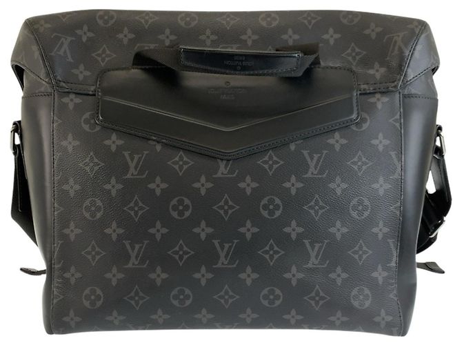 Bolso Messenger Louis Vuitton Monogram Eclipse Negro - vista 2