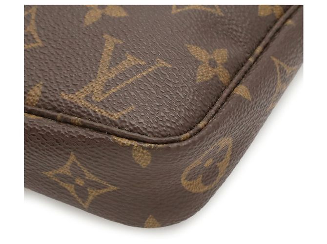 Louis Vuitton Monogram Pochette Accessoires Handbag Pouch Castaño - vista 4