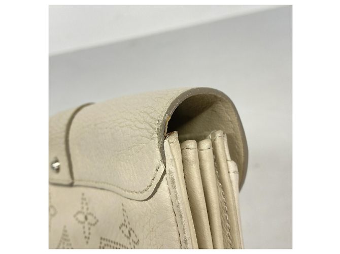 Louis Vuitton Mahina Portefeuille Iris Long Wallet - vista 6