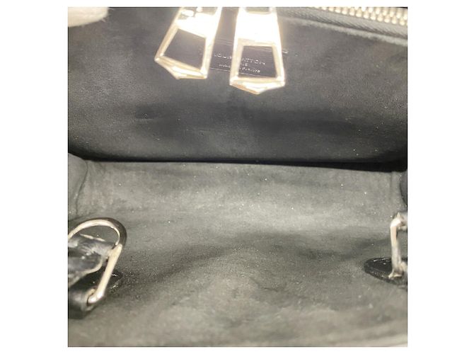 Borsa a mano Louis Vuitton Epi Twist Tote Nero Caramello - vista 11