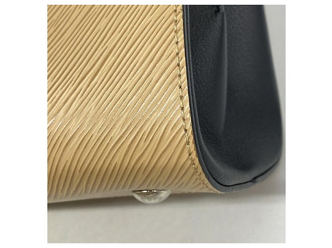 Borsa a mano Louis Vuitton Epi Twist Tote Nero Caramello - vista 7
