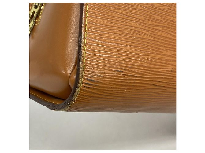 Borsa Louis Vuitton Epi Sorbonne D'oro - vista 7