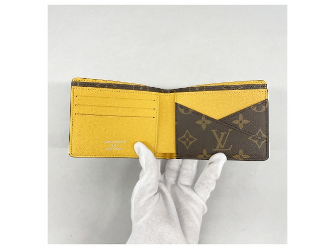 Louis Vuitton Monogram Macassar Portefeuille Multiple Wallet Castaño - vista 3