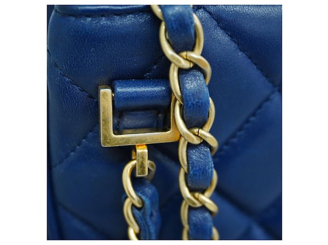 Chanel Matelassé Schultertasche mit Kette Blau - Ansicht 6