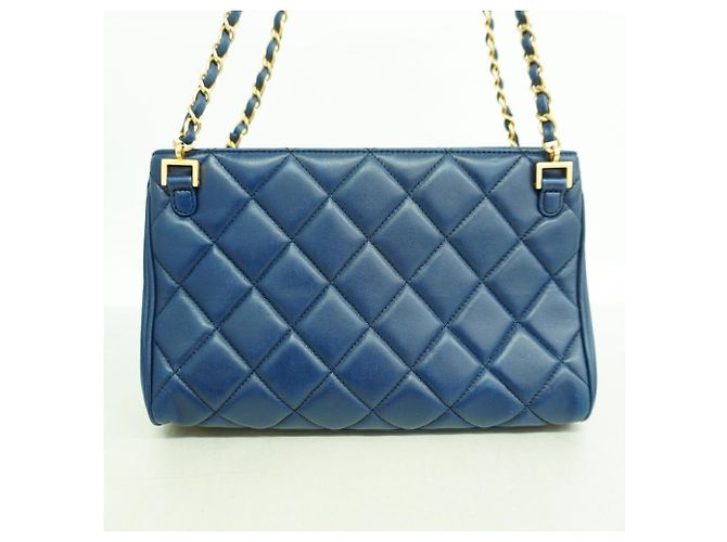 Chanel Matelassé Schultertasche mit Kette Blau - Ansicht 8