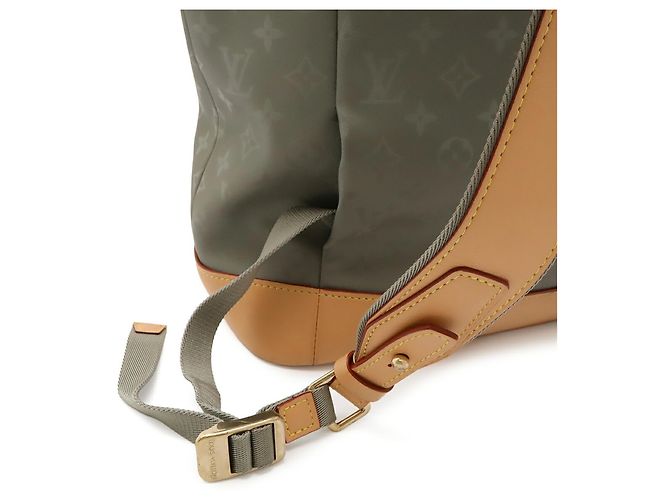 Borsa Tote con Zip Louis Vuitton Monogram Titanium Marrone Metallico - vista 9