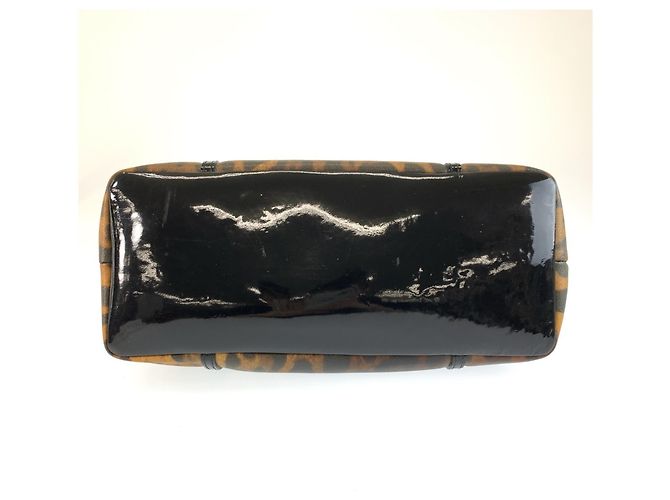 Sac cabas Dolce & Gabbana en cuir verni imprimé léopard - vue 10