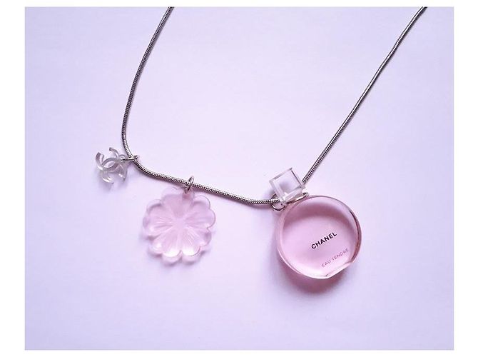 Collana Chanel Chance Eau Tendre Fiore Rosa e Flacone Argento - vista 4