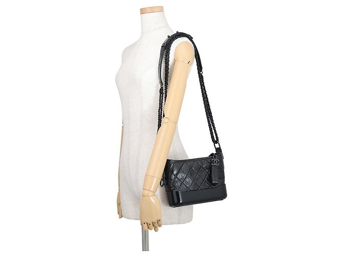 Bolso Hobo Chanel Gabrielle Small Negro - vista 4