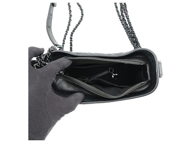 Bolso Hobo Chanel Gabrielle Small Negro - vista 7