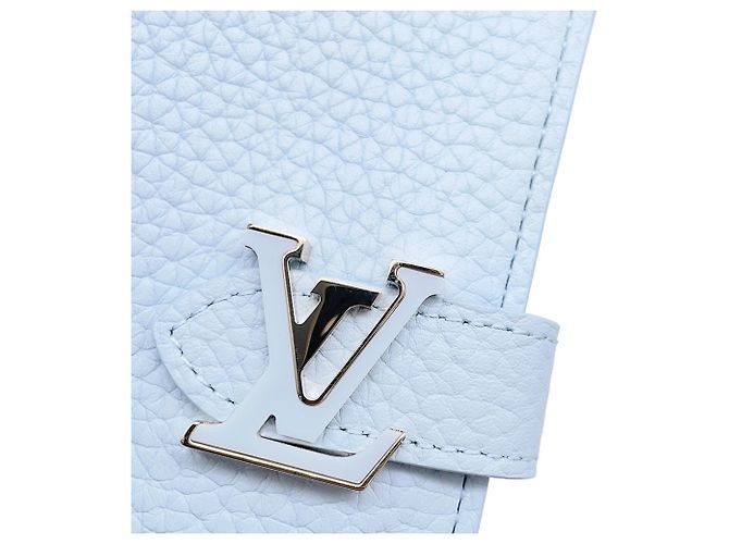 Louis Vuitton Bi-fold Wallet in Taurillon Leather - view 8